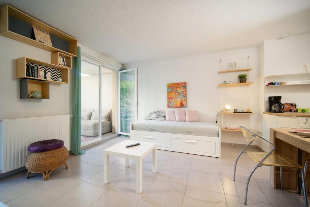 مارسيليا Fully Equipped Apartment With Terrace Sleeps 4 المظهر الخارجي الصورة
